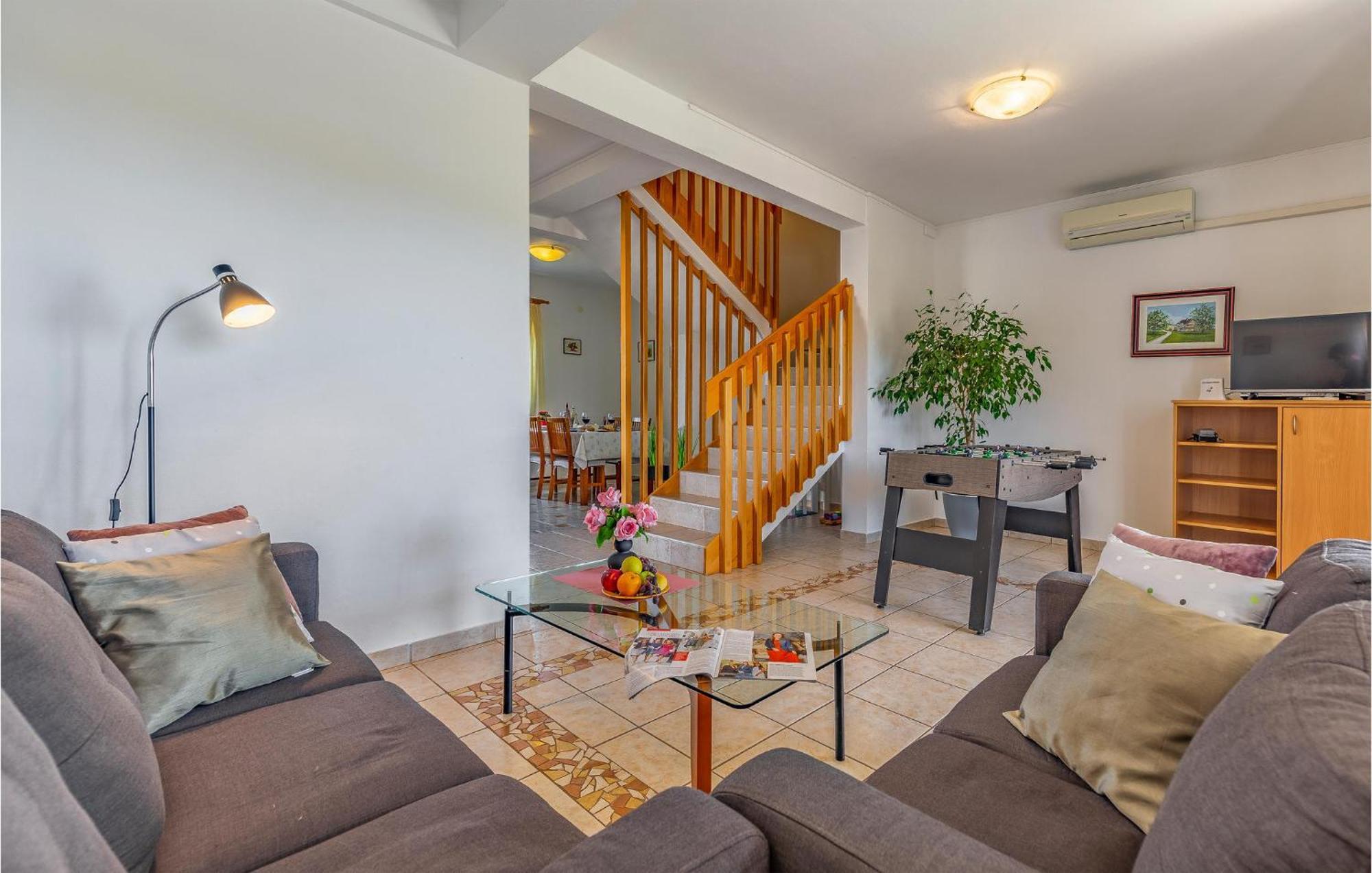 Amazing Home In Valtura Экстерьер фото