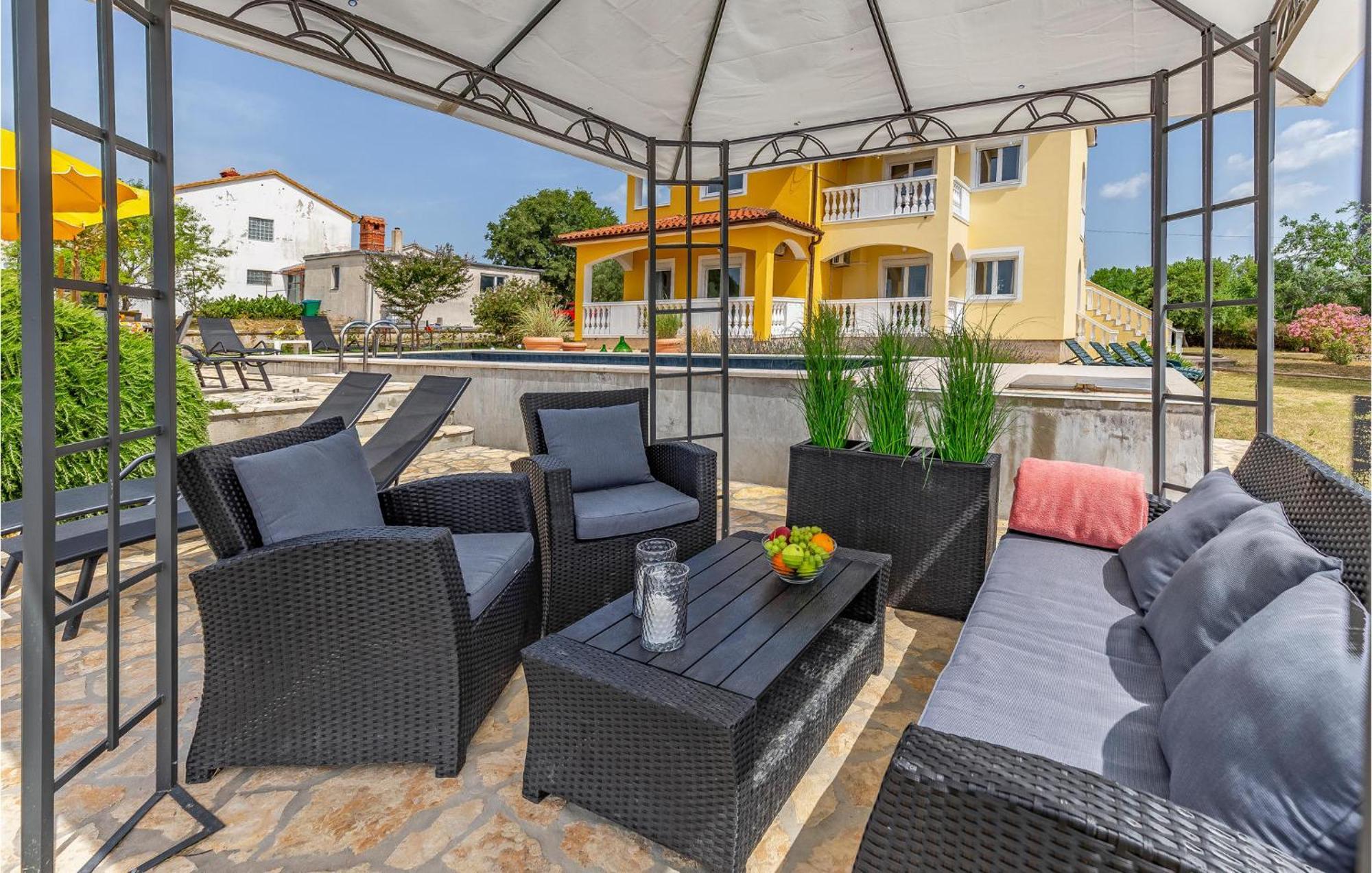Amazing Home In Valtura Экстерьер фото